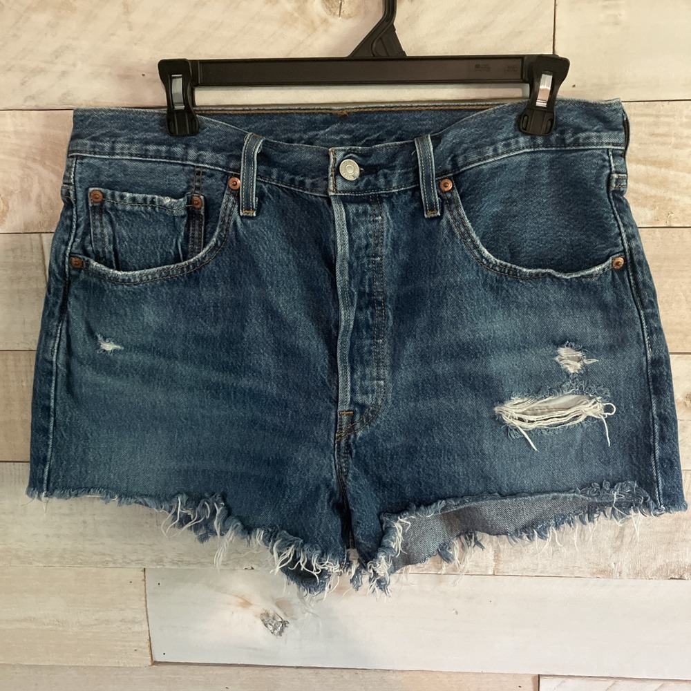 Levi's 501 Cut Off Women's Denim Jean Shorts Size 32 Distressed Button-fly
